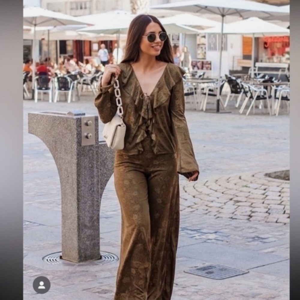 ZARA 2 piece ruffle jacquard top and wide leg trouser 4886/456